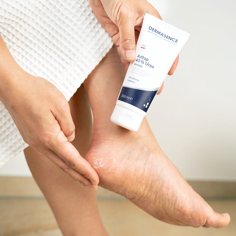 Foto eines Fußes, der die Textur des Produktes zeigt.