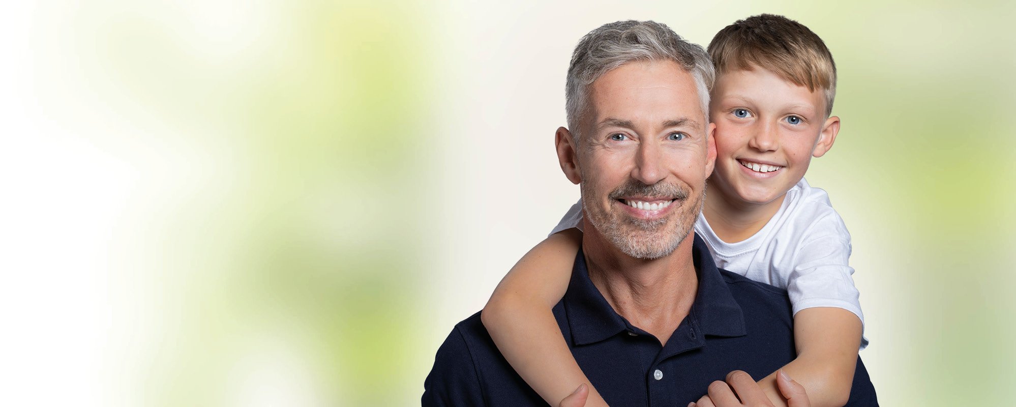 Vater und Sohn mit trockener, gereizter Haut